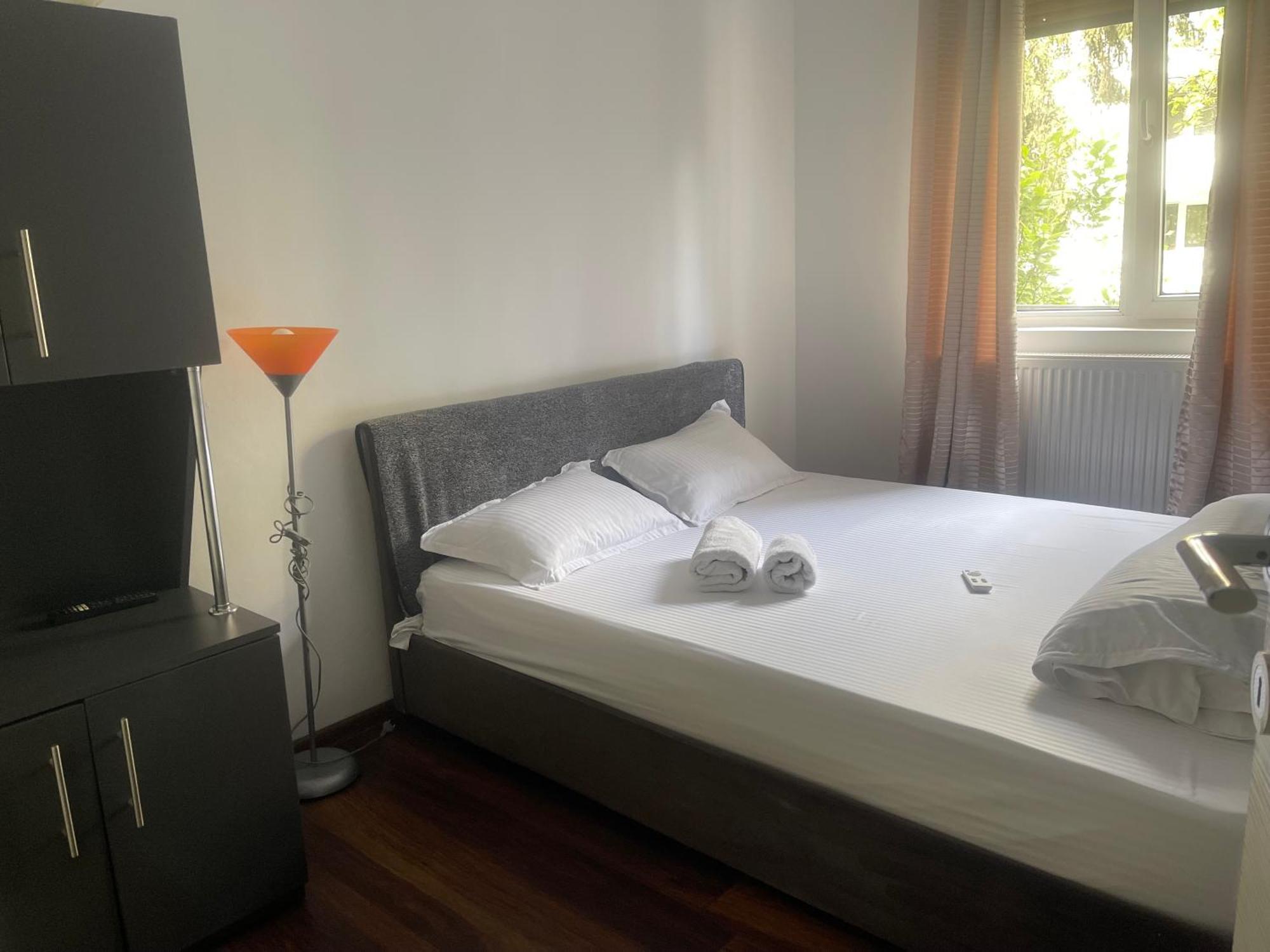 Carlitos Apt Râmnicu Vâlcea Zewnętrze zdjęcie